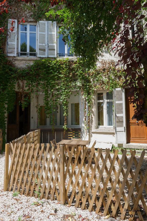 Appartement Aux Remparts Des Hospices Beaune  Buitenkant foto