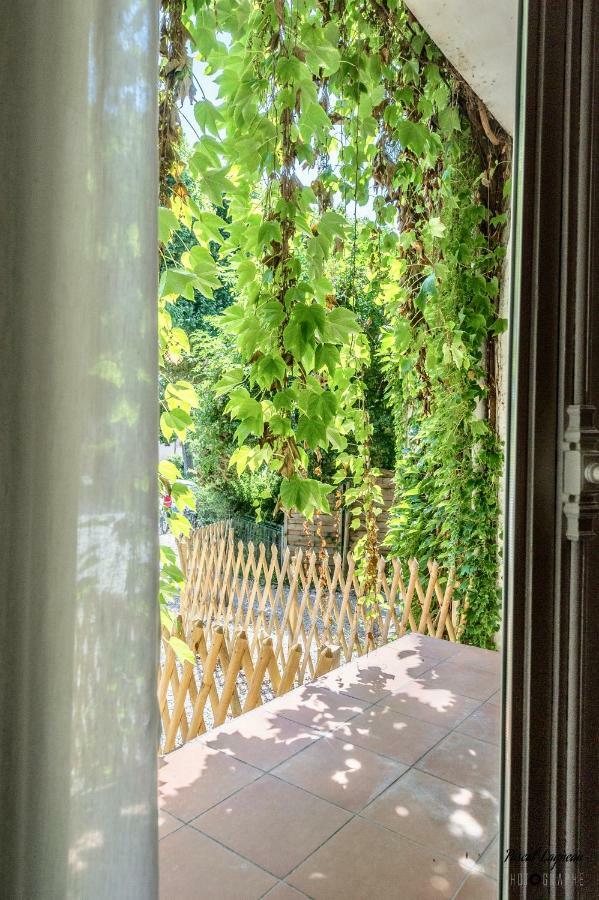 Appartement Aux Remparts Des Hospices Beaune  Buitenkant foto