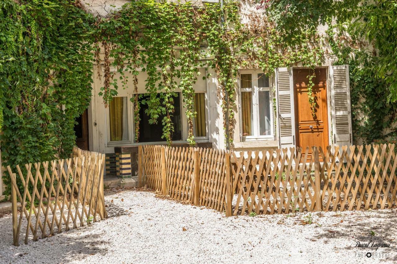 Appartement Aux Remparts Des Hospices Beaune  Buitenkant foto